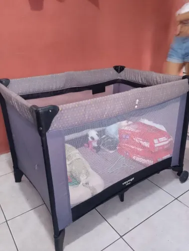 Berço portátil Voyage em ótimo estado 