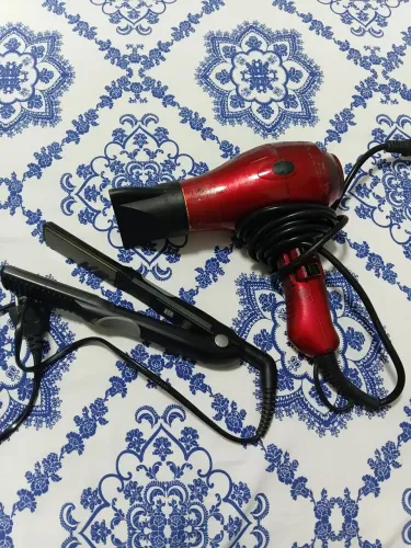 Prancha de cabelo taiff e secador moga