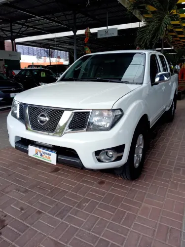 Nissan Frontier Platinum CD 4X4 2.5 TB Diesel 2014