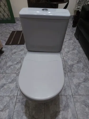 Vendo vaso acoplado celite semi novo completo