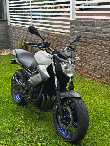 Yamaha XJ6 N 2013 Impecável