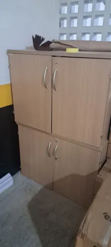 LINDO ARMARIO PRA VÁRIAS UTILIDADE. 