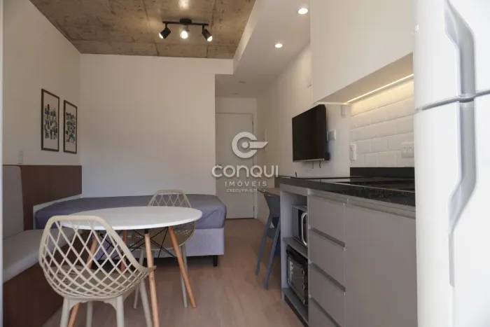 STUDIO MOBILIADO A 90 METROS DA PUC-PR | PRONTO PARA MORAR OU INVESTIR