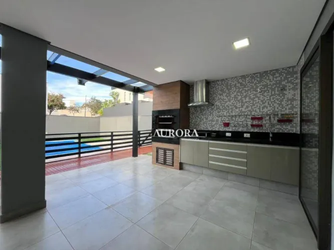 Casa no Condomínio Sun Lake - 4 quartos + escritório (3 suítes) - 347m² a Venda por R$3.34