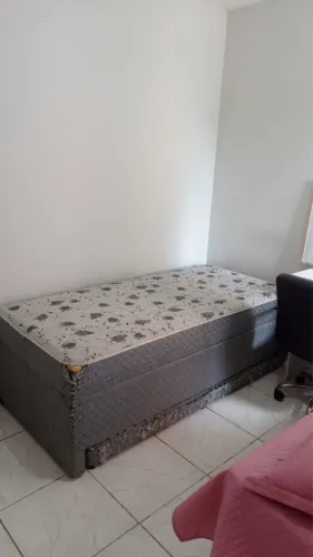 Cama box de solteiro com baú