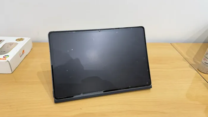 Tablet Samsung Tab 9 Fe com teclado e suporte