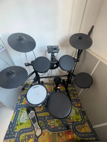 Bateria Eletrônica Aroma TDX-15s + banco + baquetas - Semi nova