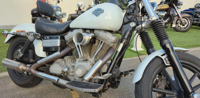 Harley Davison Dyna Super Glide 