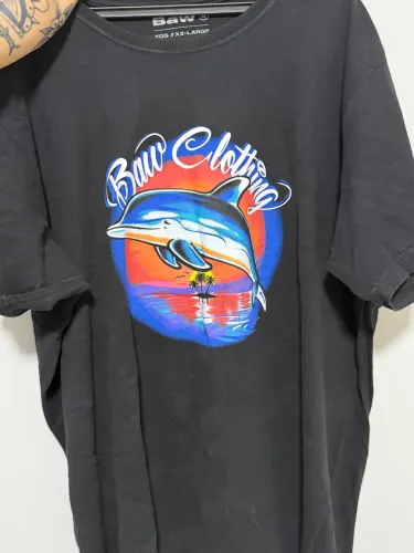 Blusa baw preta, estampa de golfinho tamanho XGG/XX-LARGE, nunca usada!