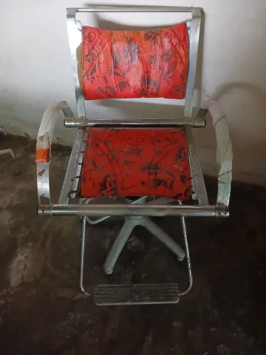 Vende se cadeira para barbearia