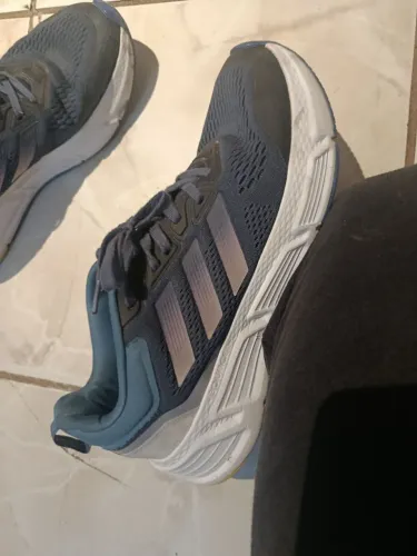 Tênis Adidas Questar original 41