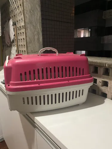 Casa para transportar pet nova
