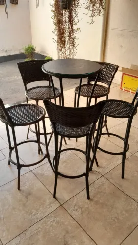 5 cadeiras e 1 mesa bistrô FIBRA SINTÉTICA