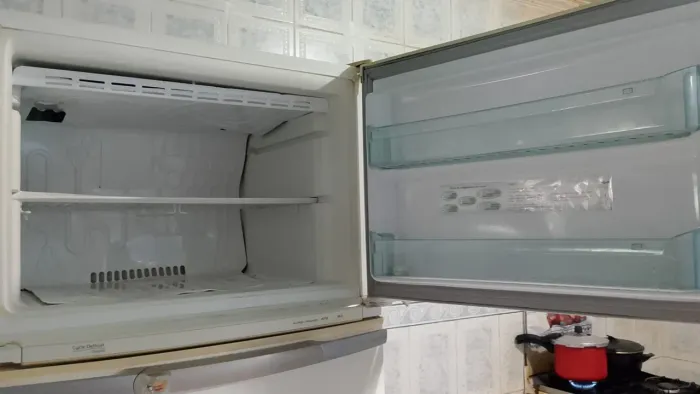 Vendo ou Troco Geladeira Duplex