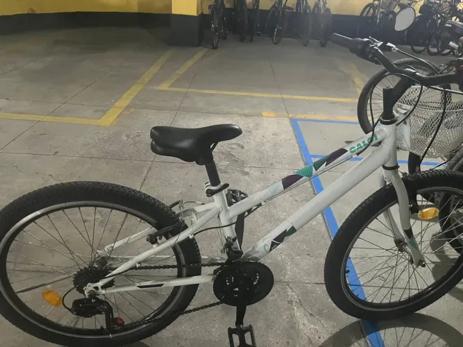 Bicicleta Caloi Ceci Aro 24 Freios V-brake Infantil 21v Cor Branco Tamanho Do Quadro 24