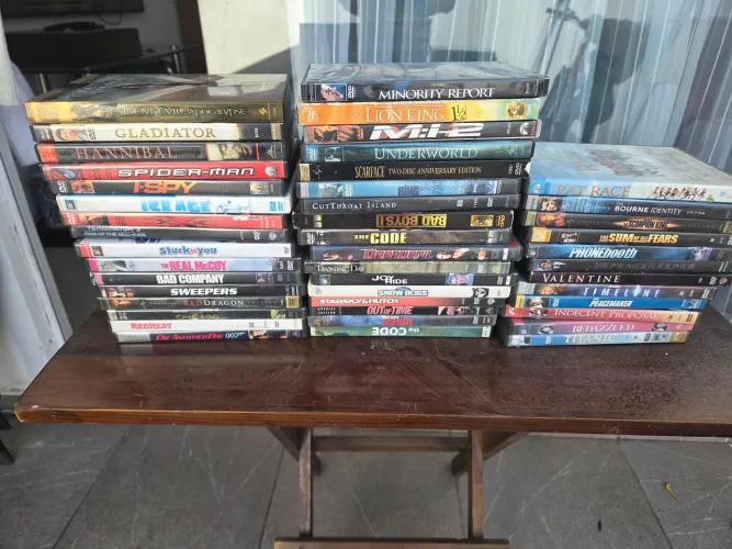 Dvd's diversos clássicos e musicais