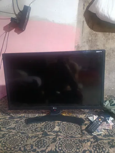 Tv LG 24 polegada esmat