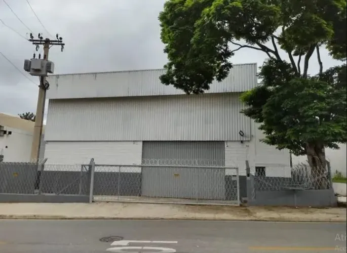 Galpão Comercial Para Venda ou Locação em Sorocaba no Jardim São Carlos.