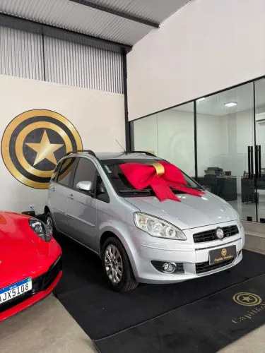 Fiat Idea Attractive 1.4 Fire Flex 8V 5P 2012