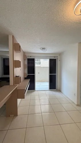 Alugo apartamento térreo com Garden