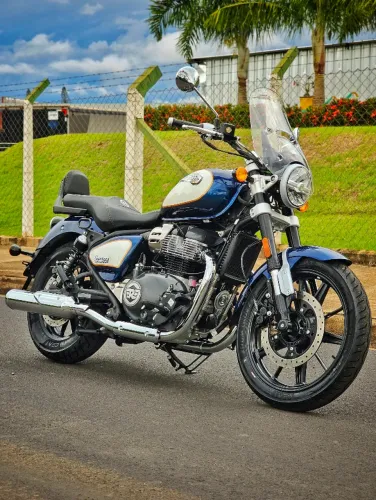 GABRIEL - Royal Enfield Super Meteor 650 Celestial Blue 0 km | De R$ 38.990 por R$ 37.490