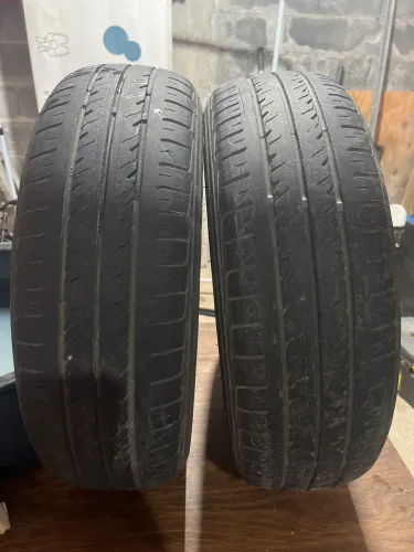 Pneu 175 65 15R    R$270,00 os 2 pneu 