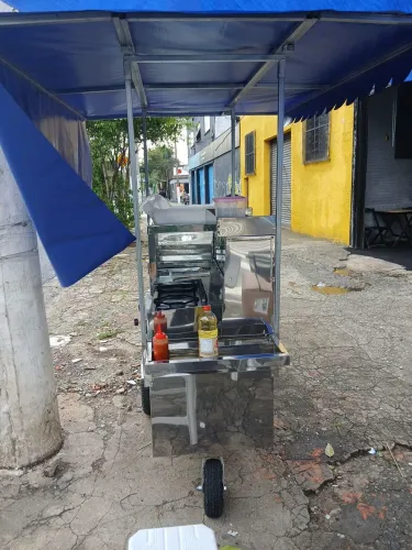 Carrinho de Lanches em Aço Inox Completo (Fogão 2 Bocas, Expositor e Cobertura) - R$ 3.00