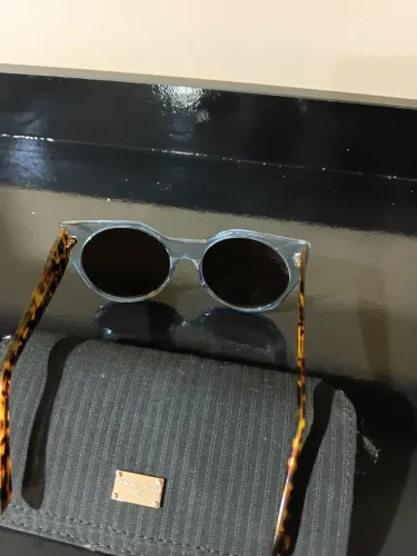 Oculos de sol Dolce e Gabbana Milano Itália.