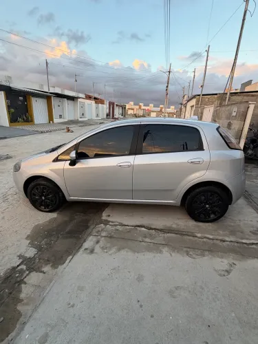 Fiat Punto 1.4 Fire Flex 8V 5P 2010