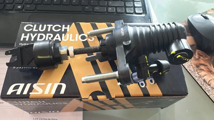 Cilindro mestre Embreagem Hilux 2.7 3.0 original sem VSC 2006 a 2021