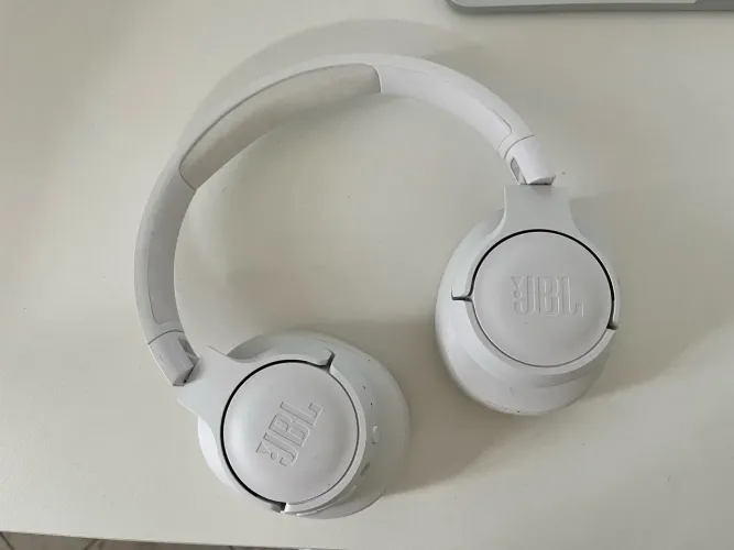JBL Tune 720BT Bluetooth