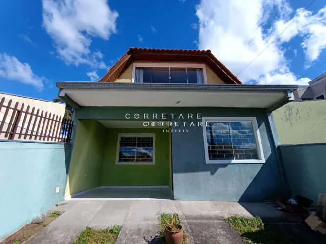 Casa em São José dos Pinhais com Ático  Transforme em 3º Quarto, Escritório ou Espaço de L