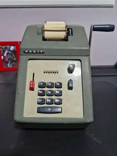 Calculadora Antiga Facit H9S6
