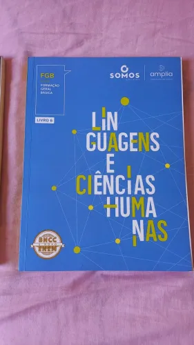 Livro de linguagens e ciências humanas