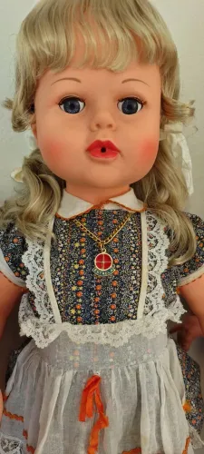 Boneca beijoca anos 70 funcionando da estrela antiga 