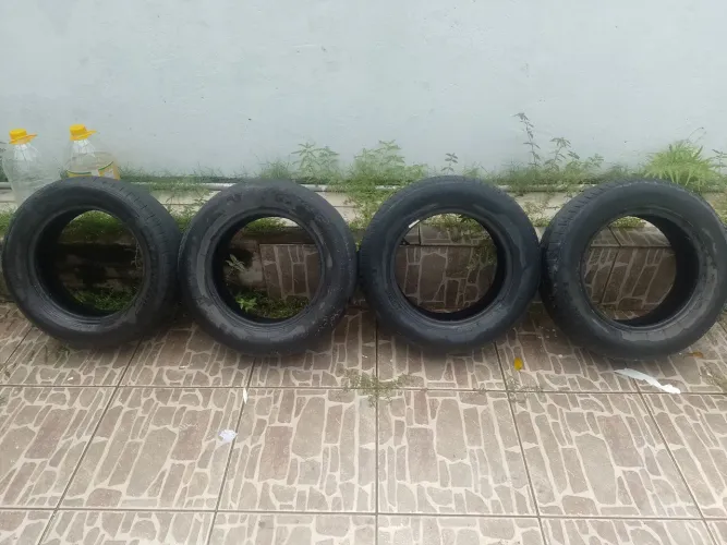 Pneus Pirelli original r14