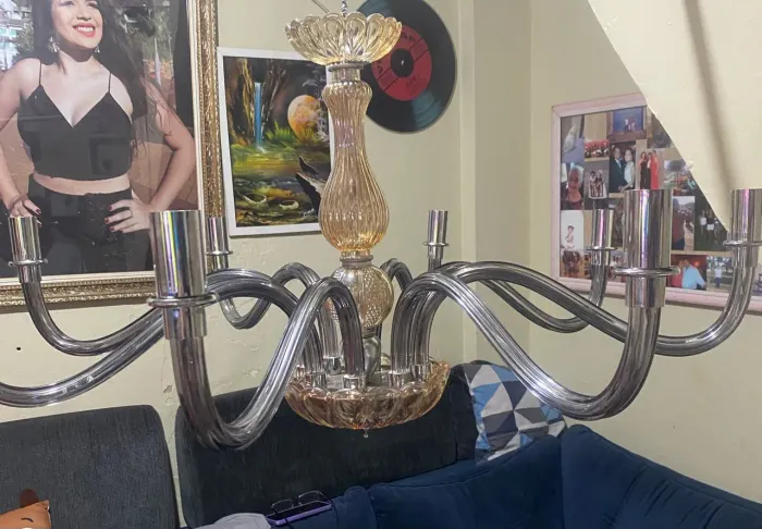 LUSTRE VINTAGE ITALIANO - VIDRO ÂMBAR E BRAÇOS EM VIDRO TORCIDO - 8 LUZES
