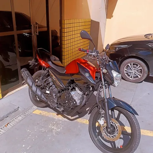 Moto factor bem conservada 