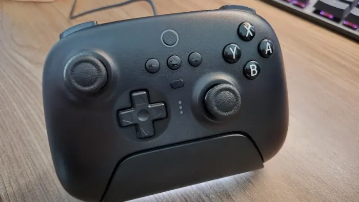 Controle 8BitDo Ultimate Bluetooth / 2.4ghz - Hall Effect - Com base de carregamento