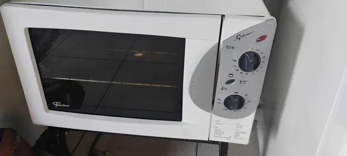 Vendo forno elétrico Fisher 44 litros em ótimas condições de uso