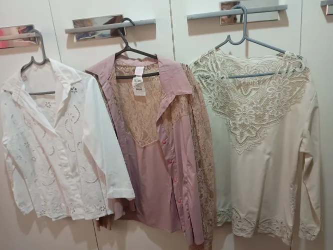 Três blusas social Tam M