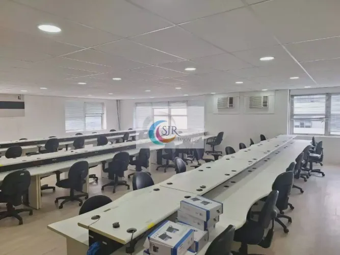 Sala/Conjunto para aluguel tem 145 metros quadrados em Pinheiros - São Paulo - SP