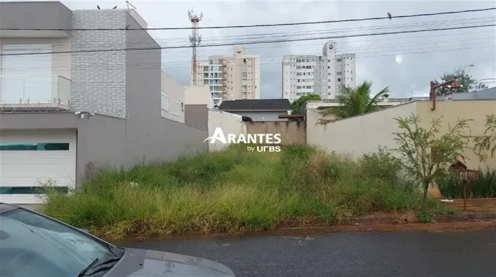 Terreno com 250m² à venda no Bosque dos Buritis