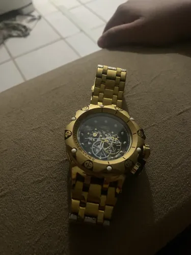 Vendo esse relógio invicta só falta bateria