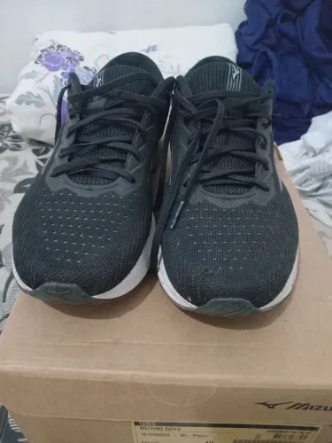 Tênis mizuno novo 