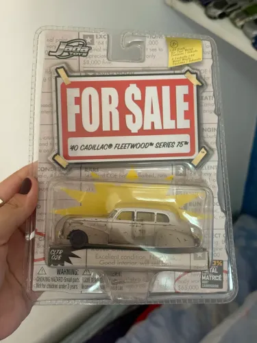 miniatura Jada Toys "For Sale" do '40 Cadillac Fleetwood Series 75