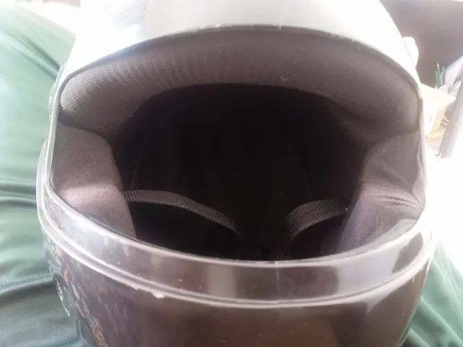 Capacete sem viseira 