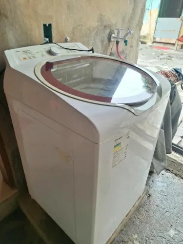 Vende-se Máquina de Lavar 11 kg, com Defeito!
