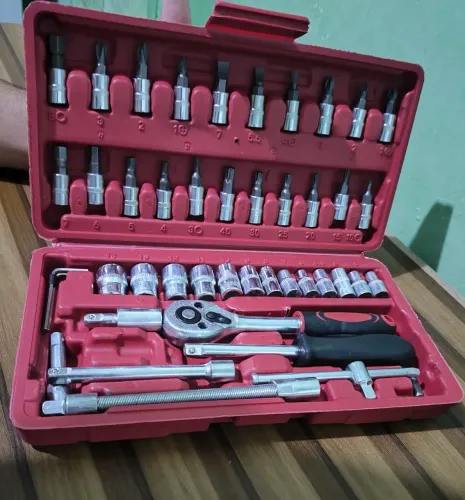 Kit de Ferramentas 46 Peças com Catraca e Soquetes | Maleta Resistente | Novo