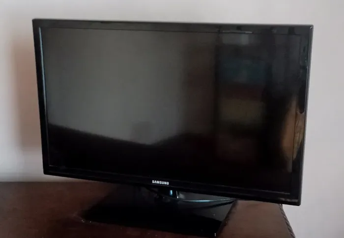 TV Monitor Samsung 23" com controle